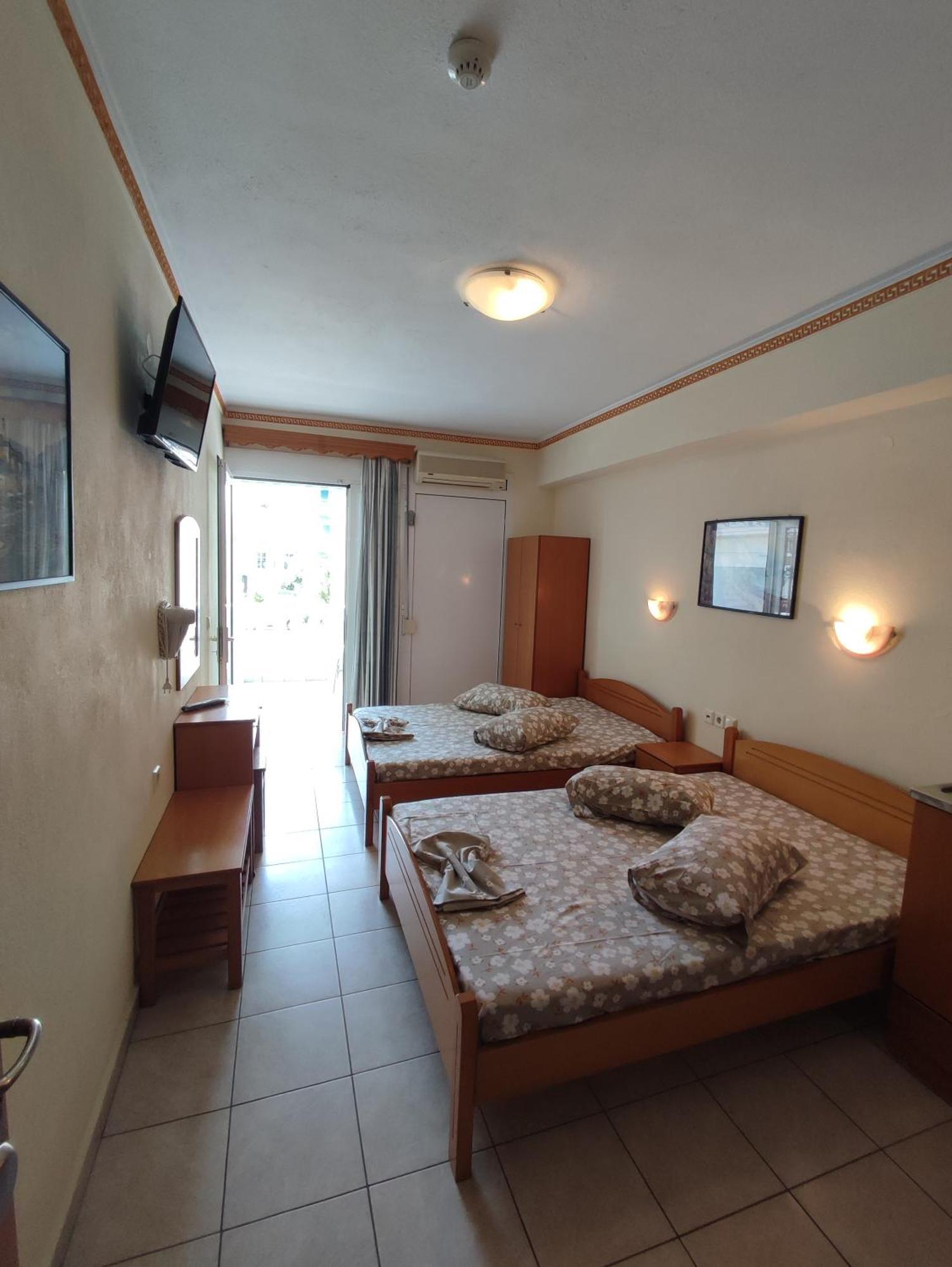 Villa Cosmos Inn Olympiakí Aktí Dış mekan fotoğraf